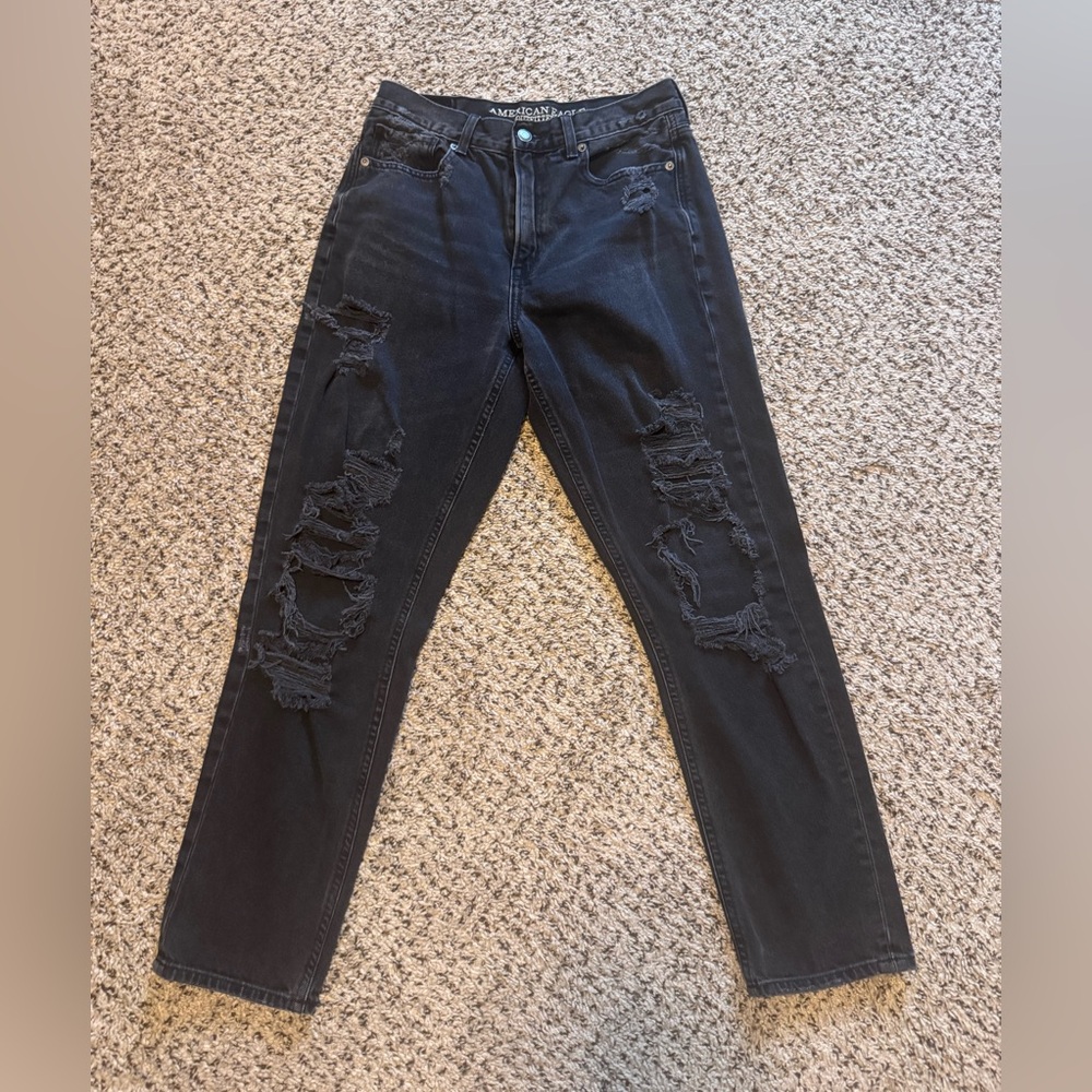 American Eagle mom Jean
